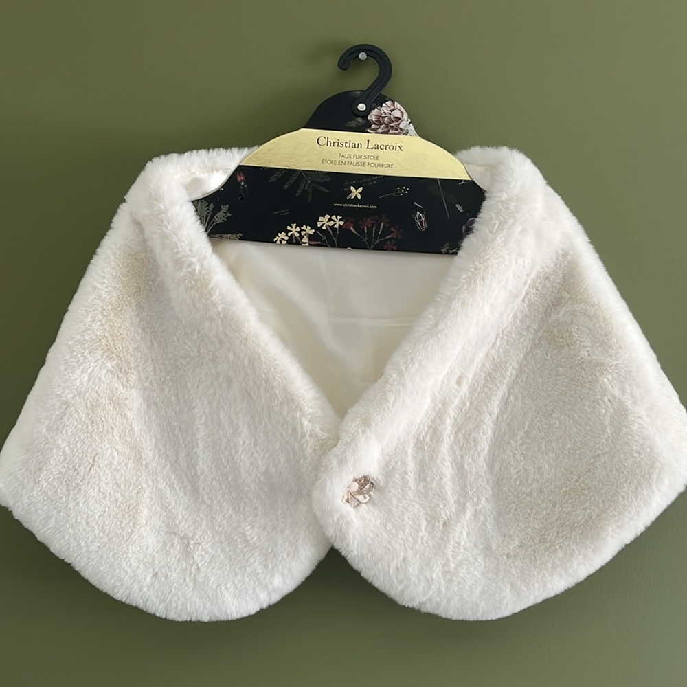 Christian Lacroix NEW Faux Fur Stole  Bridal Wrap Broach Shrug Shawl